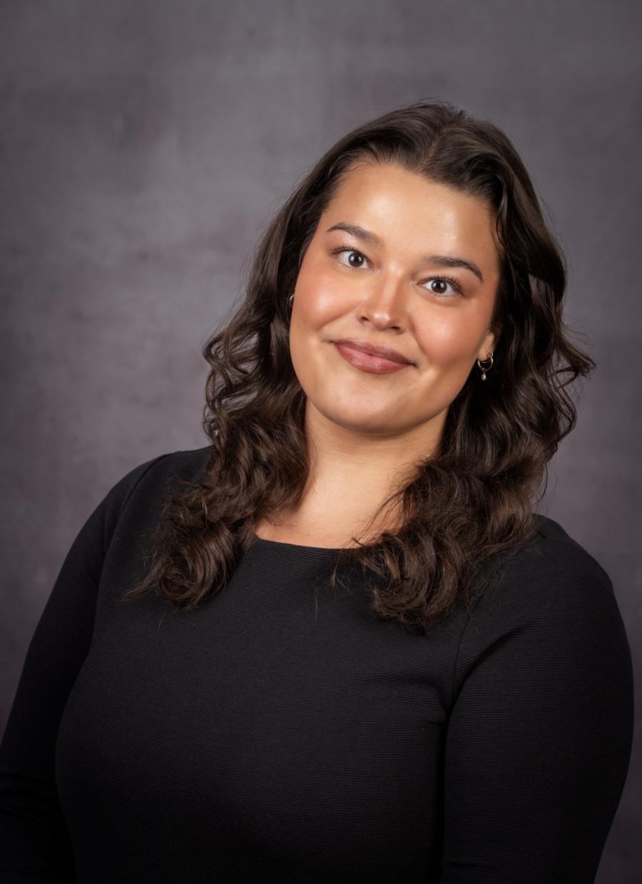 Emma Pulleiro headshot
