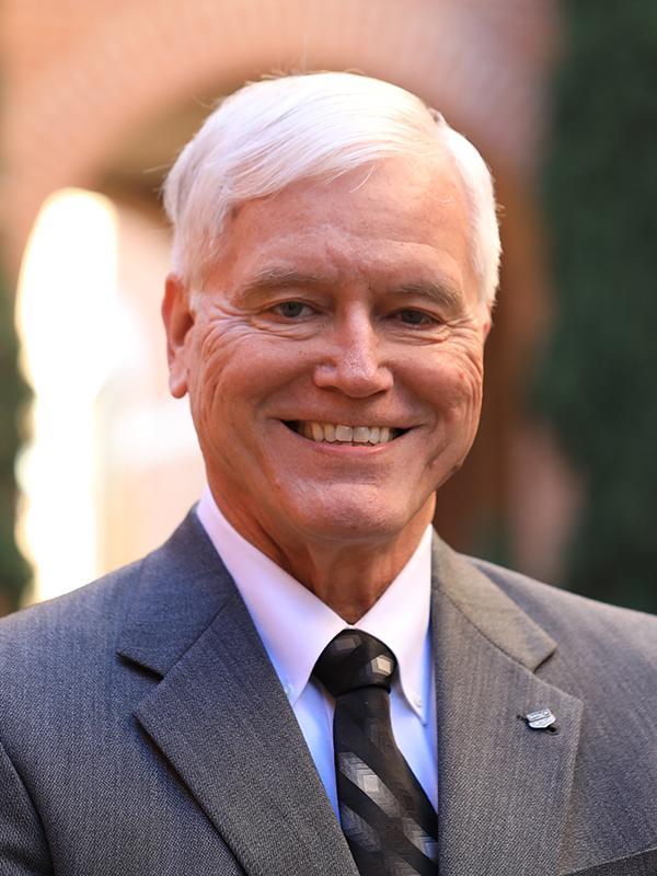 headshot of Dean Larry Lyon